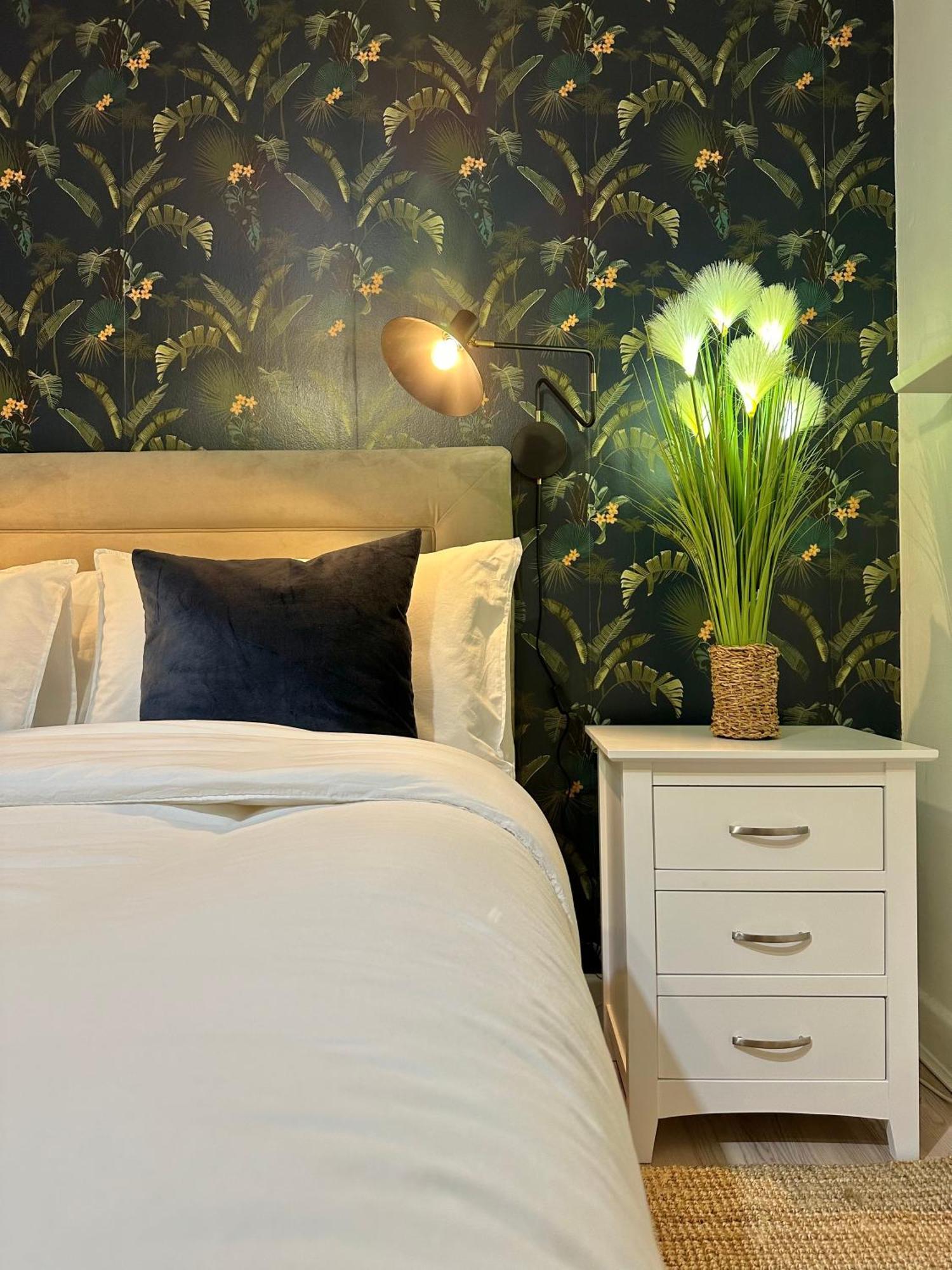 Blush Jungle - Homestay ดับลิน ภายนอก รูปภาพ